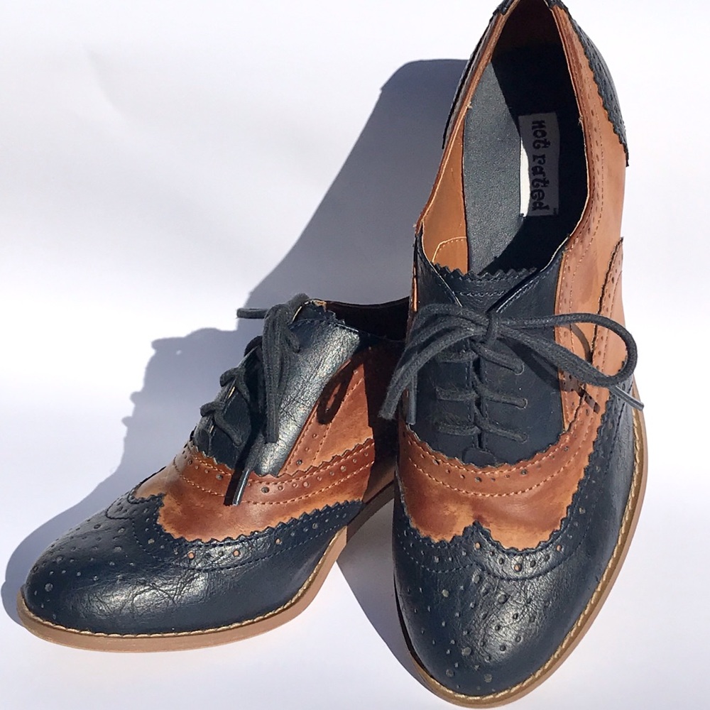 Womens OXFORD lace-up, two-toned wingtip heels 7.5